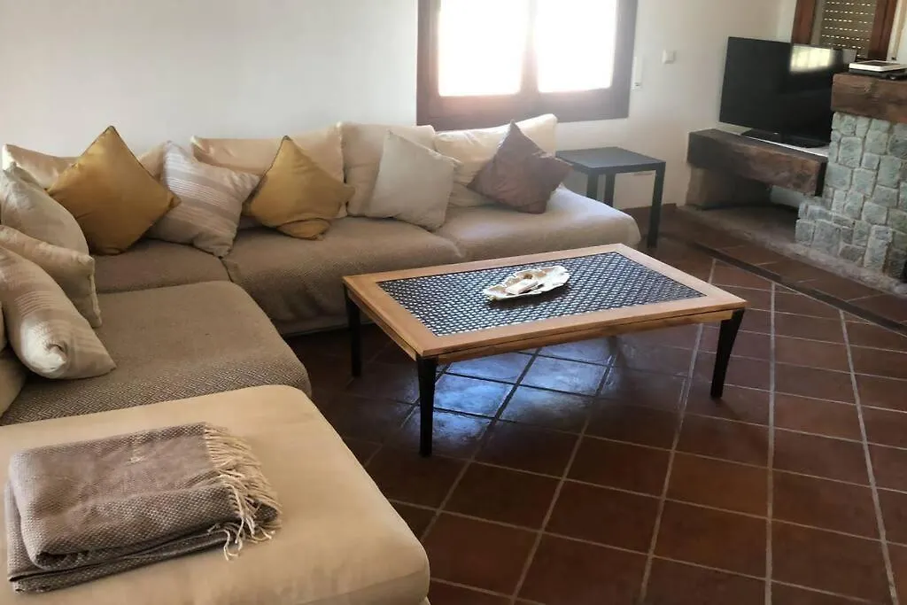 Exclusive Secluded Villa With Private Pool Hot Tub & Bbq -7 Minutes From Marbella
