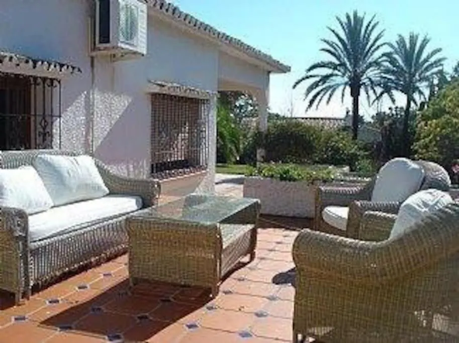 Exclusive Secluded Villa With Private Pool Hot Tub & Bbq -7 Minutes From Marbella