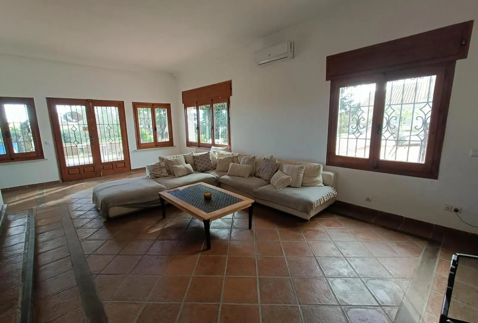 Exclusive Secluded Villa With Private Pool Hot Tub & Bbq -7 Minutes From Marbella