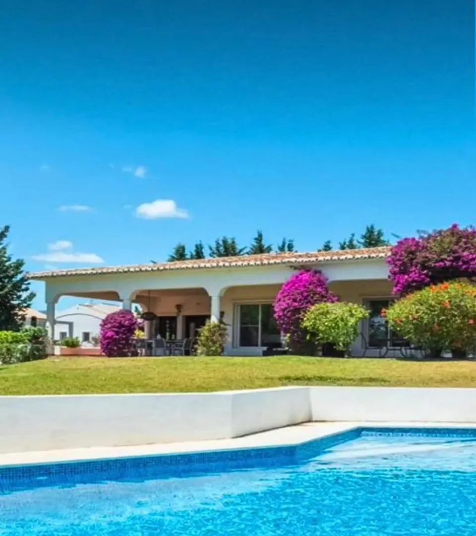 Exclusive Secluded Villa With Private Pool Hot Tub & Bbq -7 Minutes From Marbella